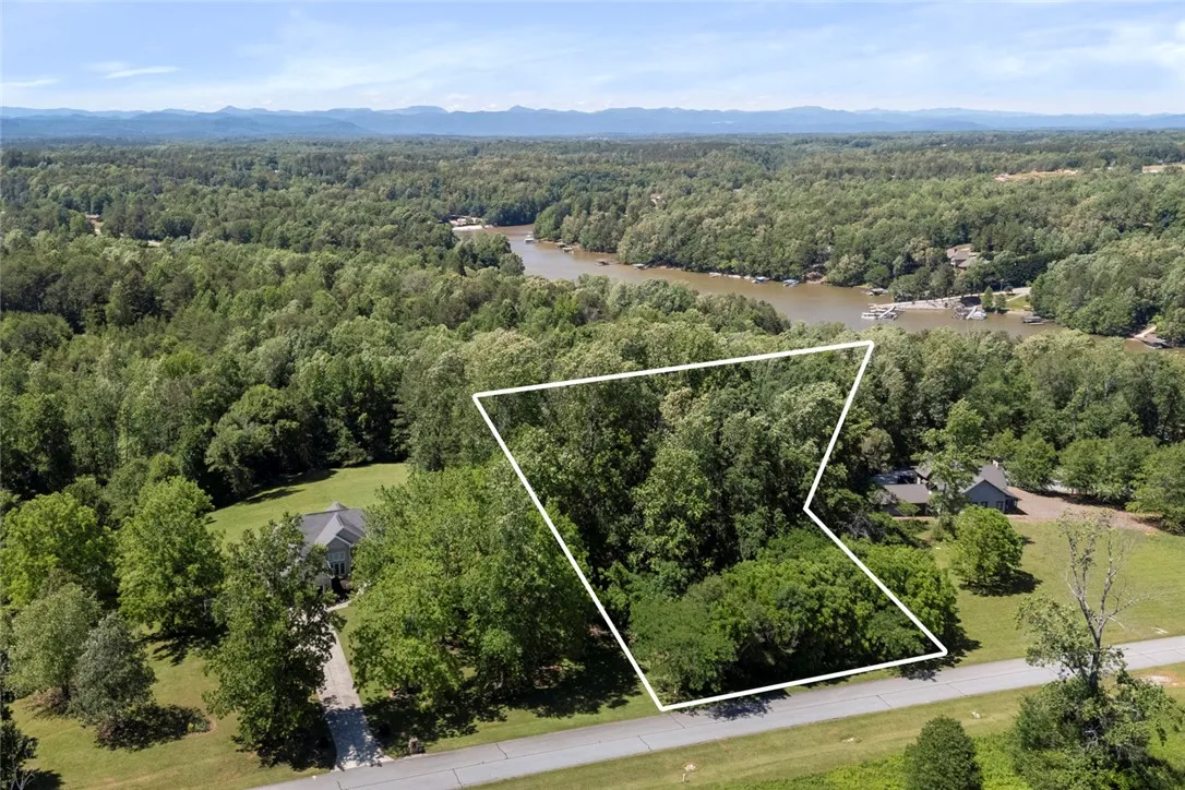 00 Hidden Falls Drive