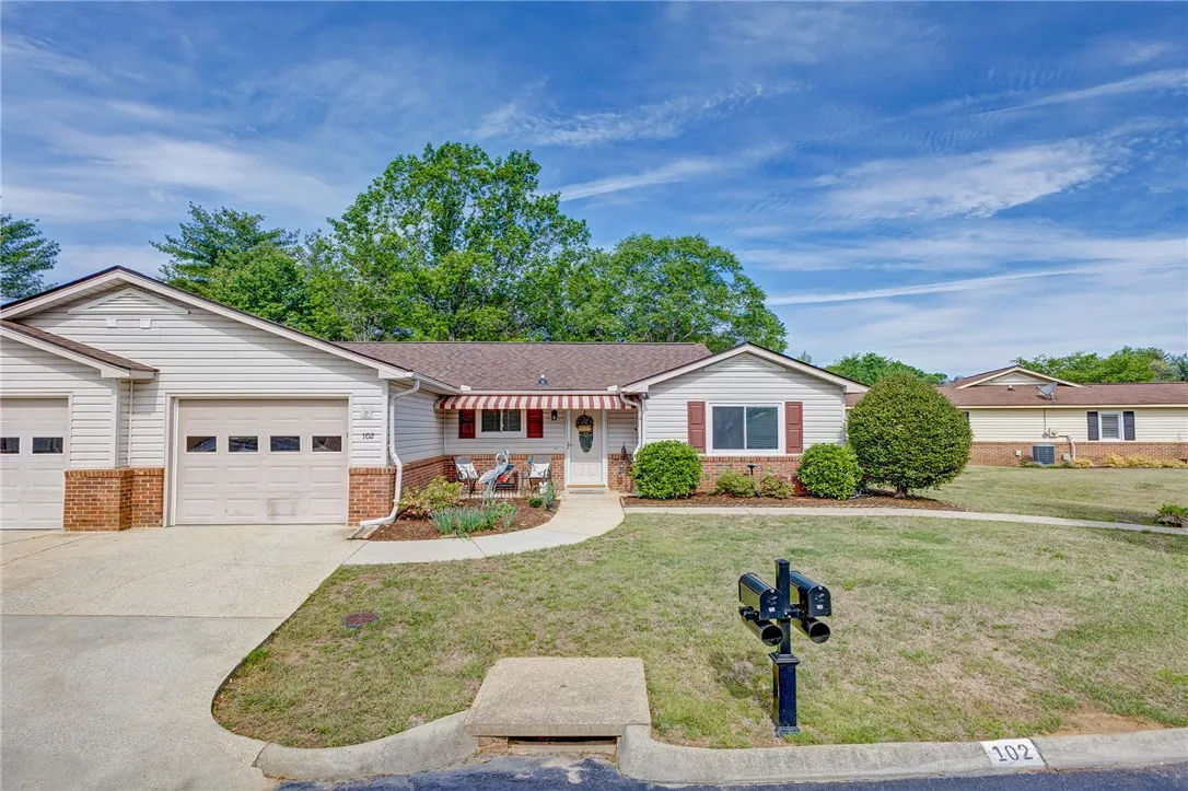 Property image 2 at 102 Lakeside Court, Greenville, SC 29615