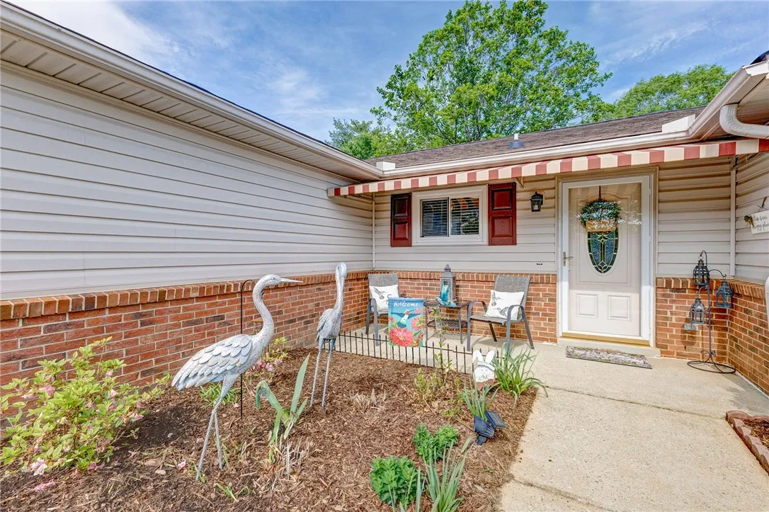 Property image 3 at 102 Lakeside Court, Greenville, SC 29615