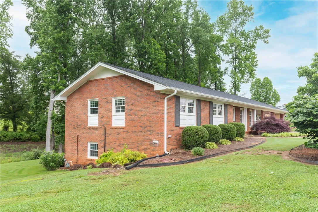 Property image 2 at 706 Ploma Drive, Seneca, SC 29678