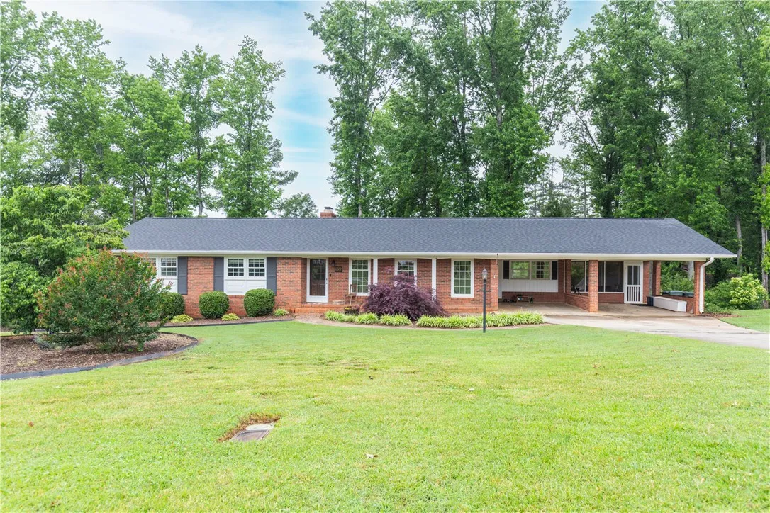 Property image 3 at 706 Ploma Drive, Seneca, SC 29678