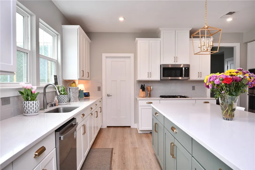 Property image 3 at 206 Chinook Drive, Greenville, SC 29607