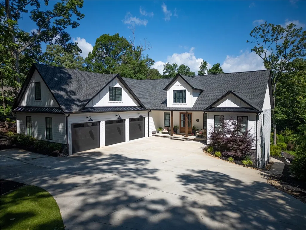 417 Woodridge Drive