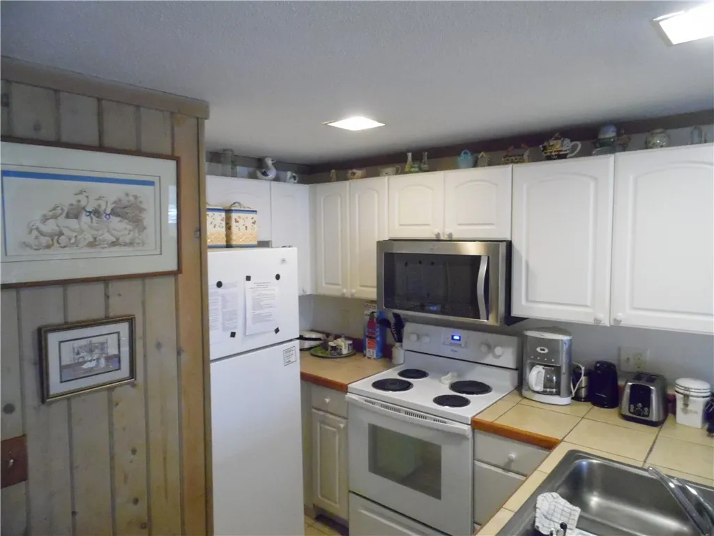 Property image 2 at 600 3 Captains Cove Court, Salem, SC 29676