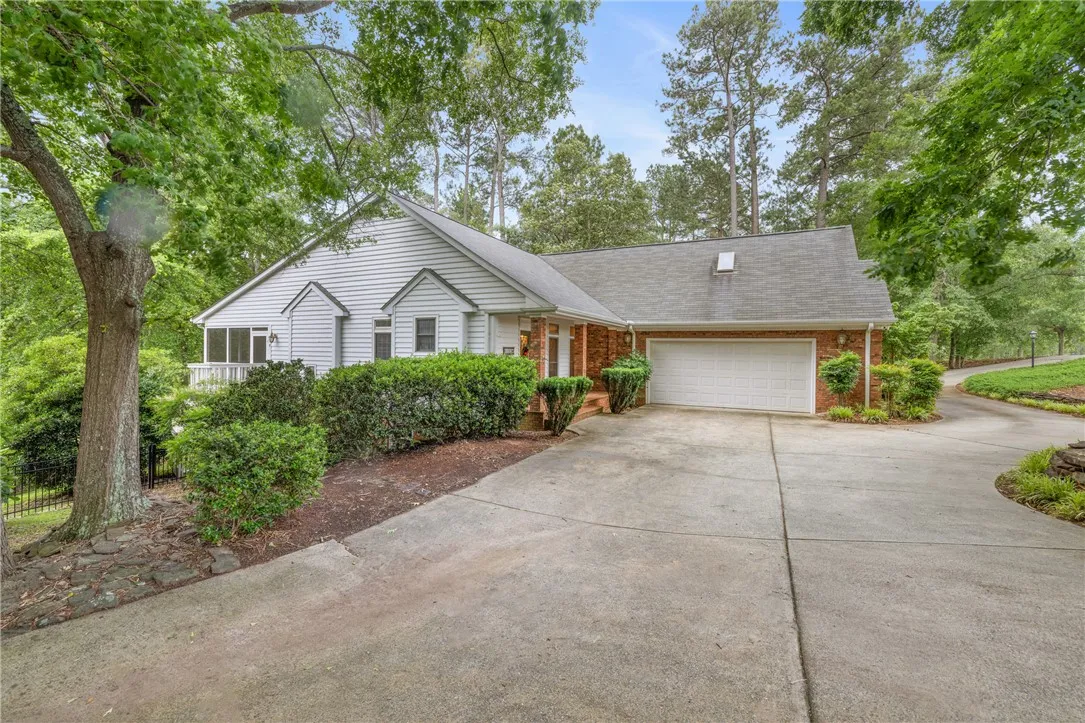 1029 Cross Creek Drive
