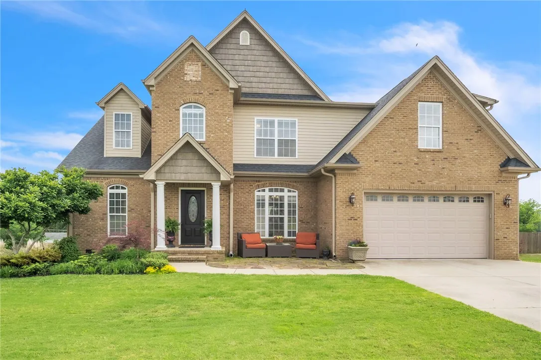 Glastonbury Village, Travelers Rest Community