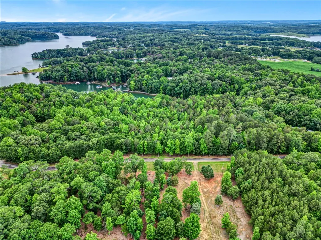 Property image 2 at 20 Osceola Trail, Fair Play, SC 29643