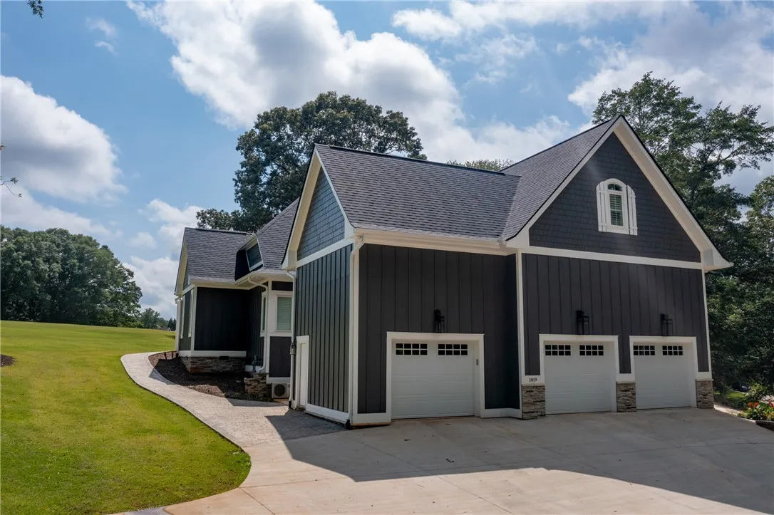 Property image 4 at 1819 Cross Creek Drive, Seneca, SC 29678