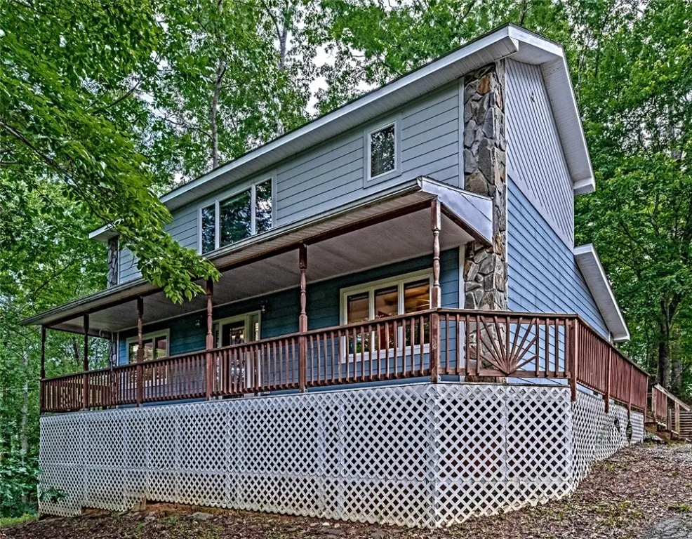 Property image 1 at 233 Chestnut Drive, Westminster, SC 29693
