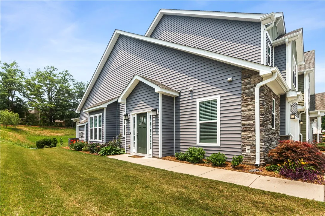 Property image 3 at 109 Creekhaven Lane, Taylors, SC 29687