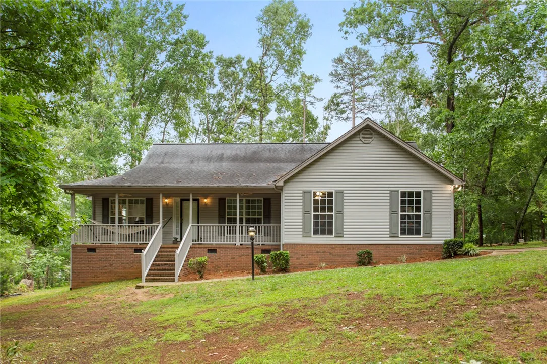 802 Pebble Lane