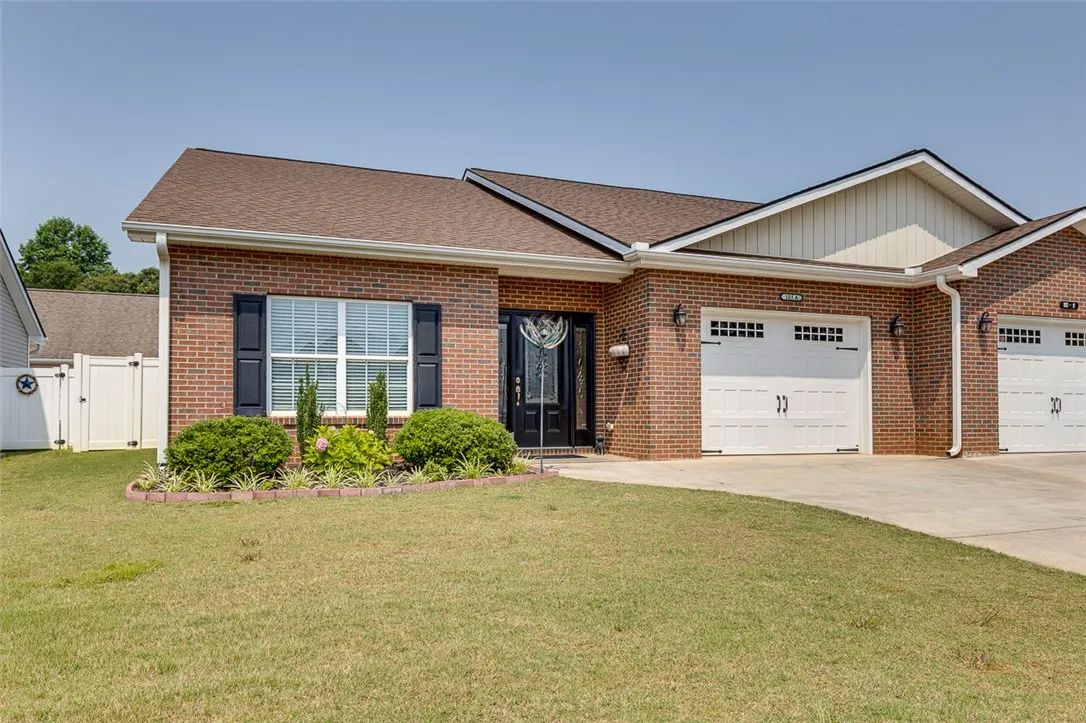 Property image 3 at 103 Tupelo Lane, Easley, SC 29642