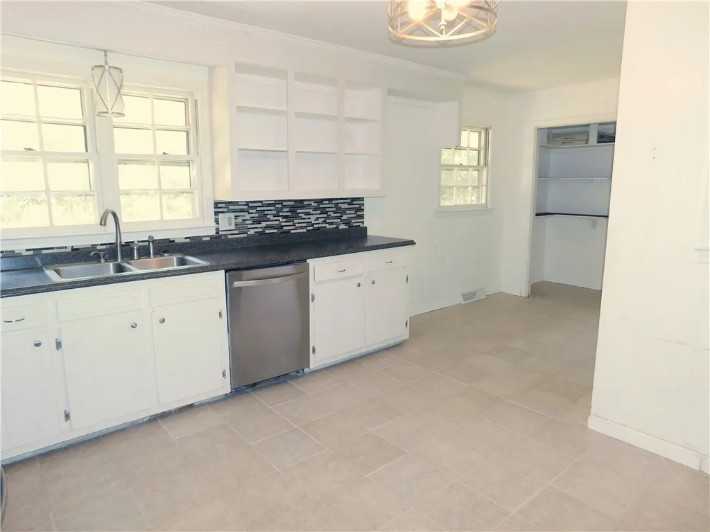 Property image 3 at 600 Parkwood Drive, Anderson, SC 29625