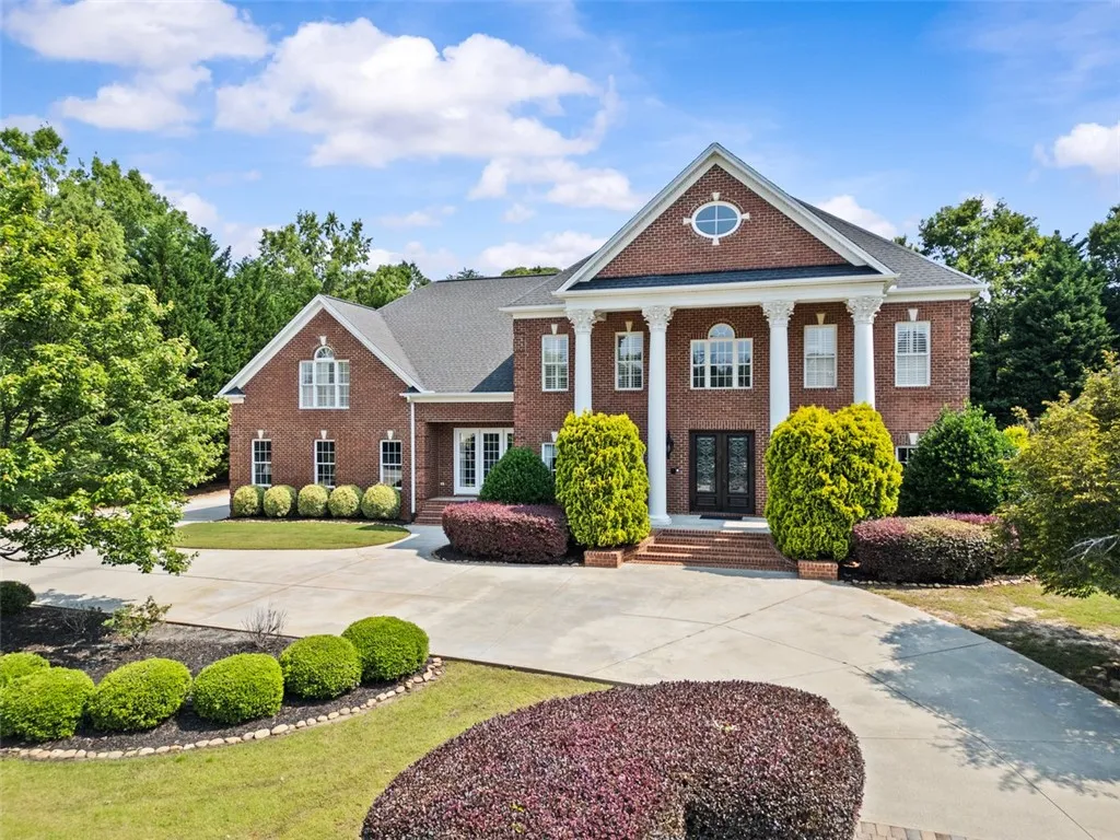 201 Corinthian Drive