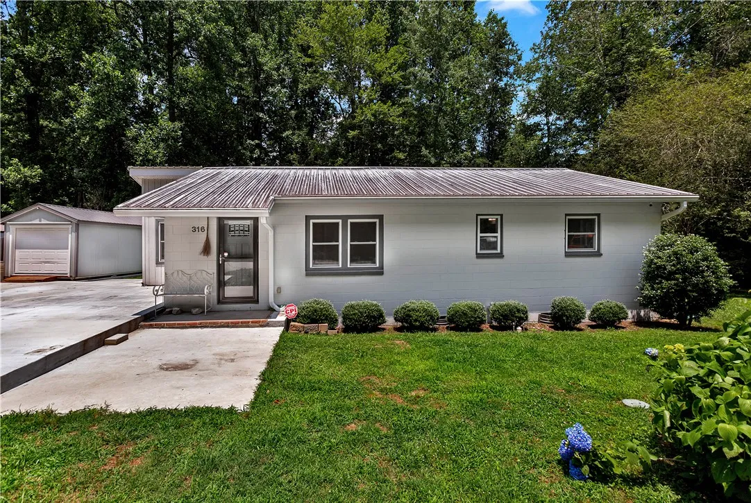 Property image 3 at 316 Briar Creek Road, Walhalla, SC 29691