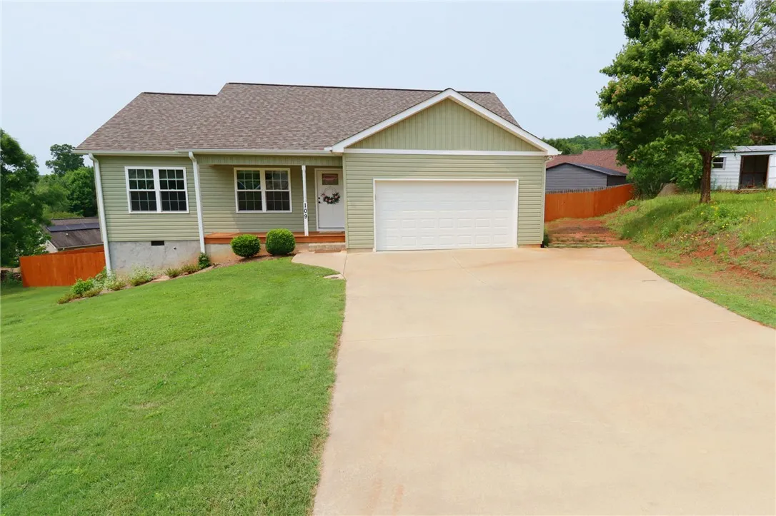 109 Sycamore Court