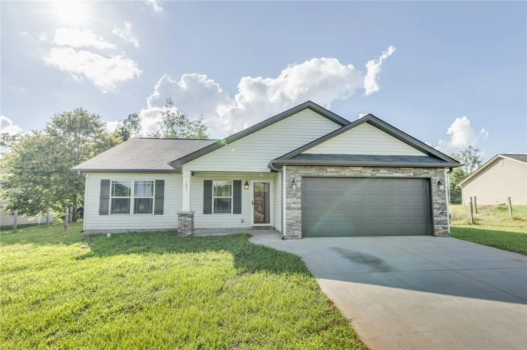 121 Stanmoore Drive