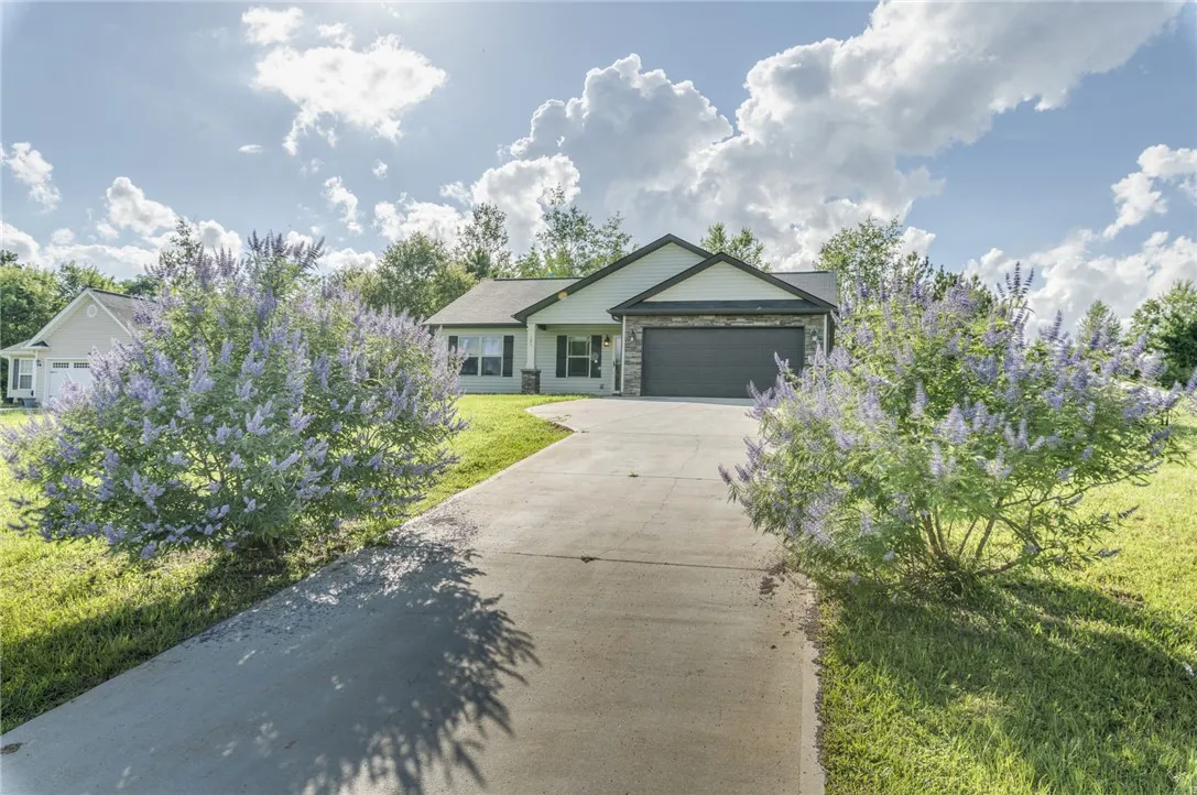 Property image 2 at 121 Stanmoore Drive, Anderson, SC 29621