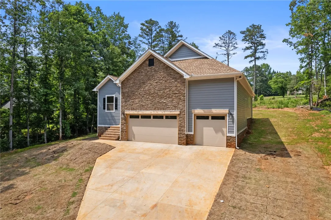 Property image 3 at 2705 Brook Hollow Drive, Seneca, SC 29678