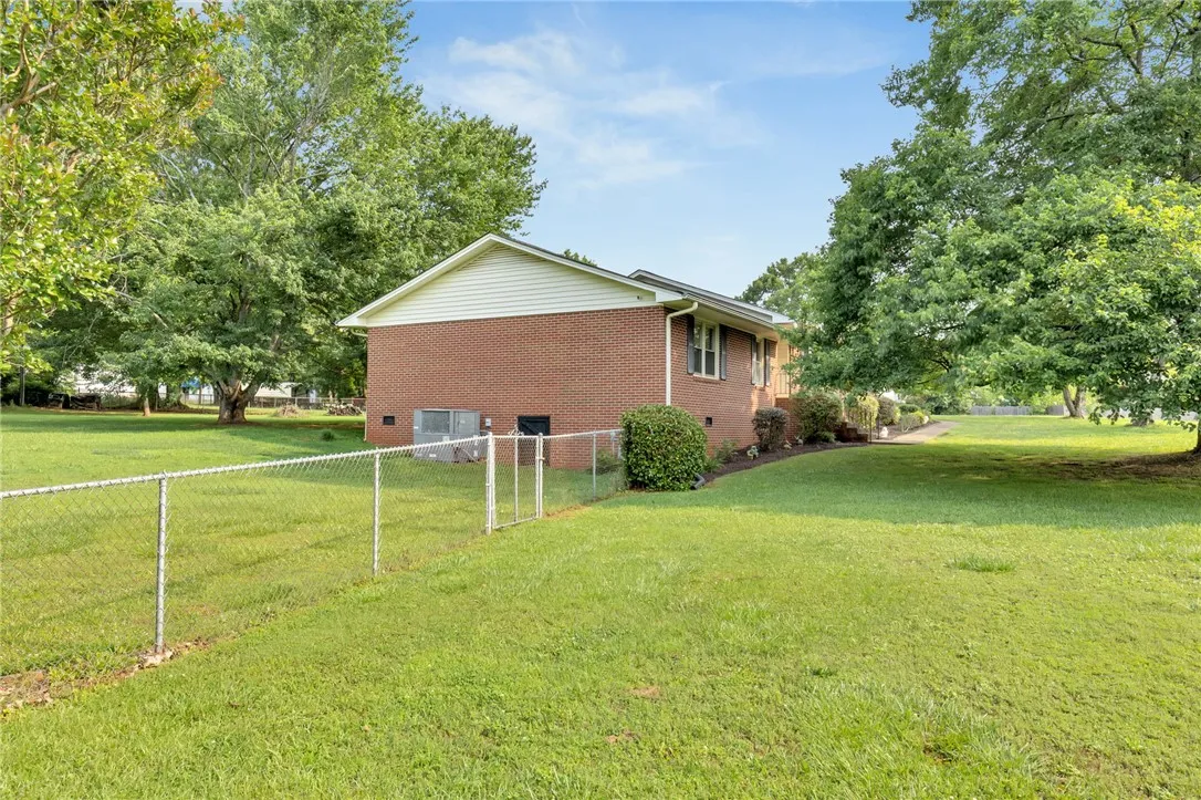 Property image 5 at 102 San Mateo Drive, Anderson, SC 29625