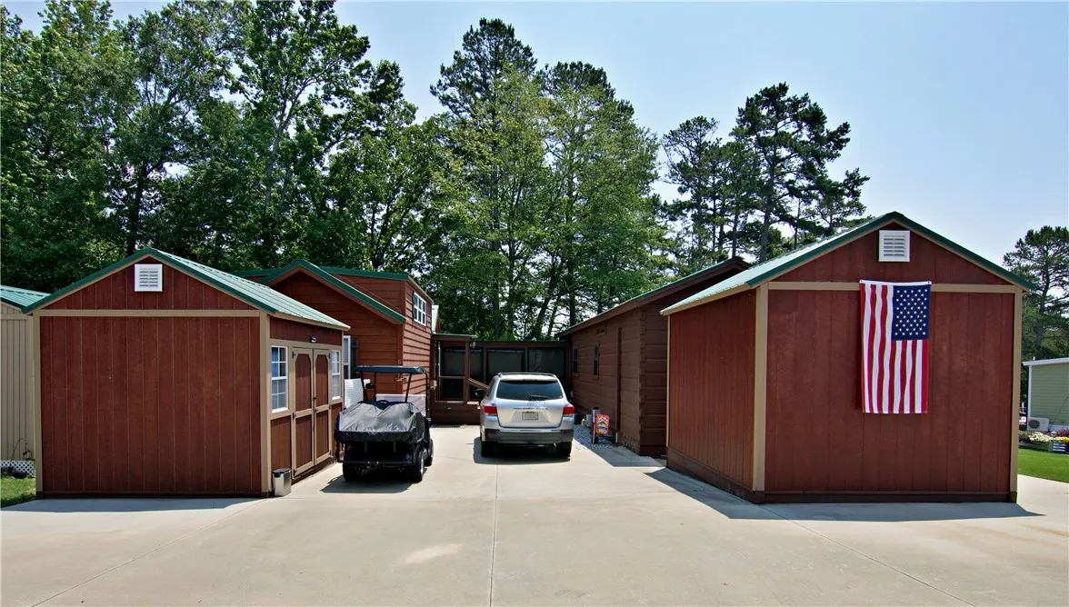 Property image 3 at 669 N Fleetwood Lane, Fair Play, SC 29643