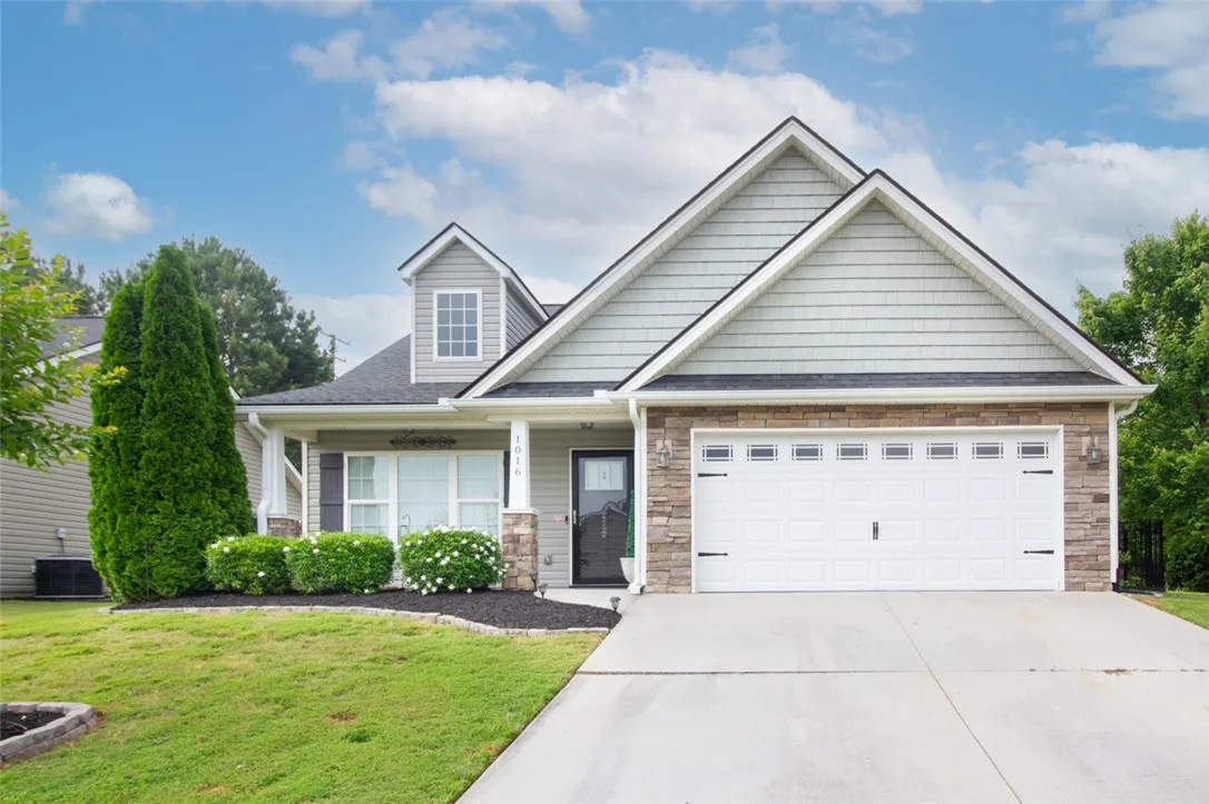 Property image 2 at 1016 Whirlaway Circle, Anderson, SC 29621