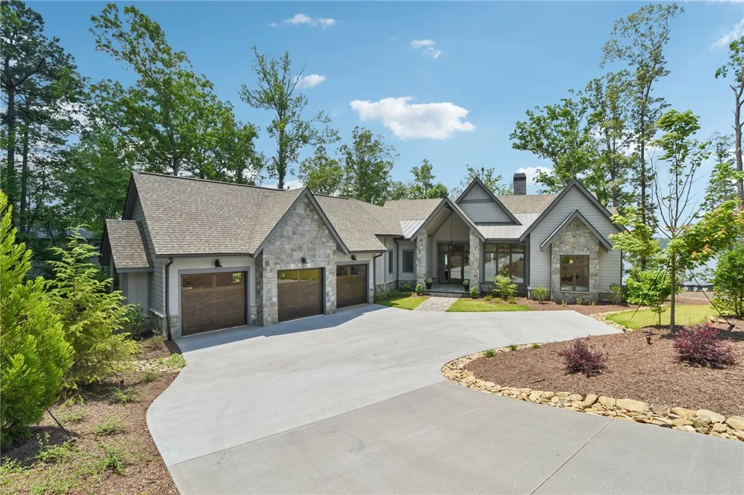221 Hermitage Drive