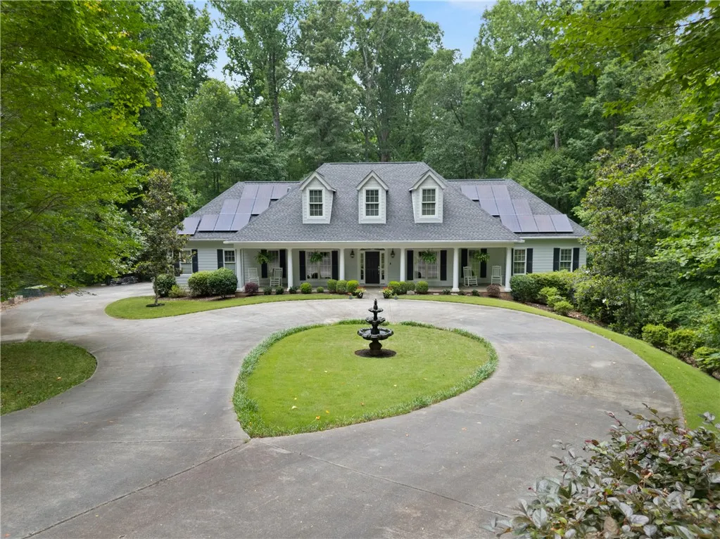 Property image 2 at 119 Oak Crest Circle, Seneca, SC 29672