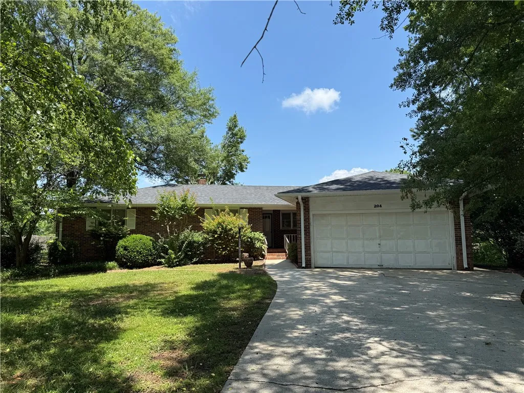 Property image 1 at 204 Bristol Court, Anderson, SC 29625