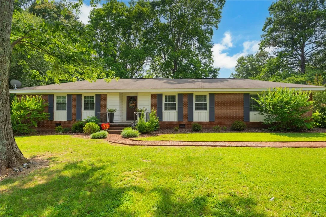 1111 Briarwood Drive