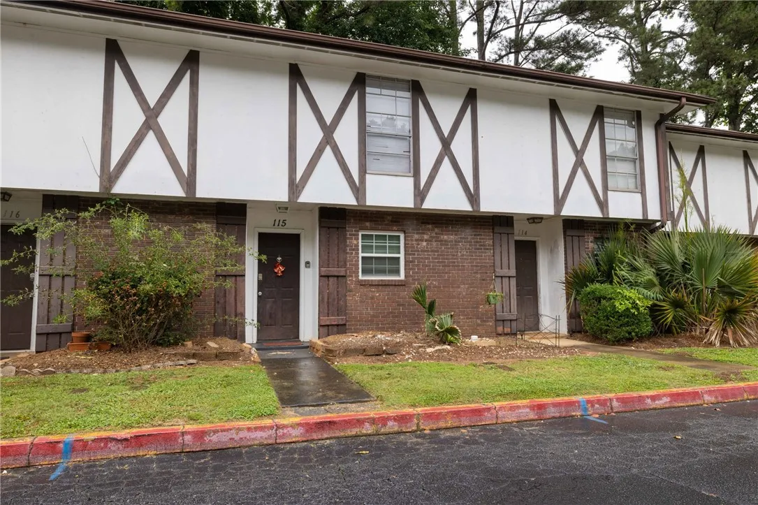 1108 Tiger Boulevard
