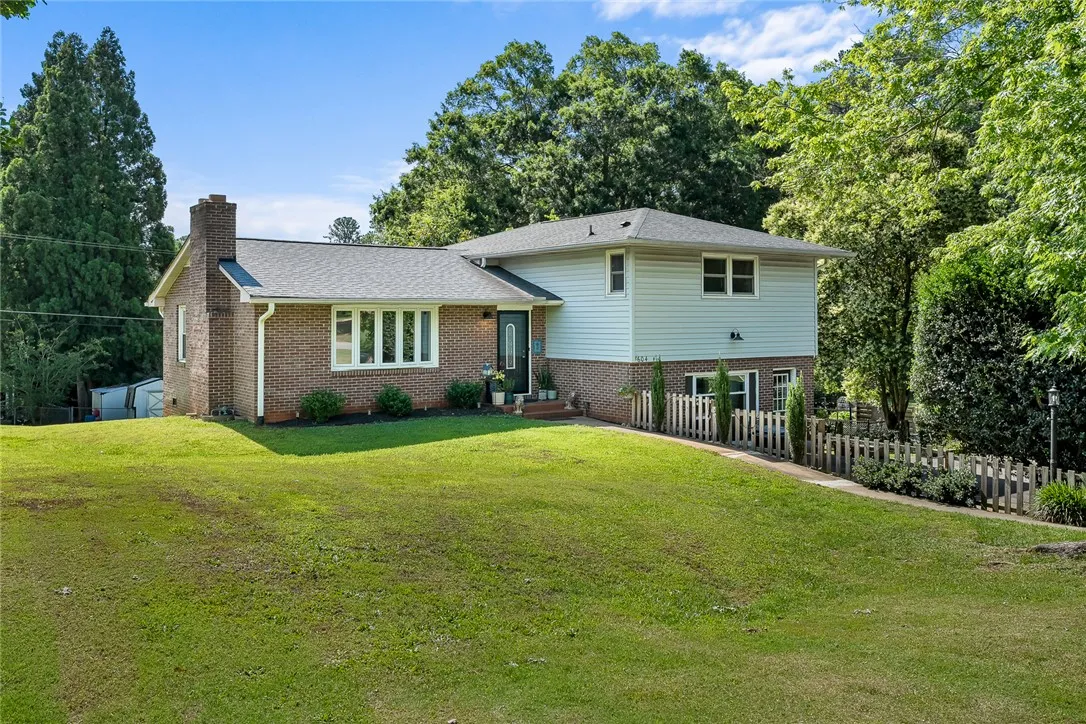 Property image 3 at 604 Concord Avenue, Anderson, SC 29621
