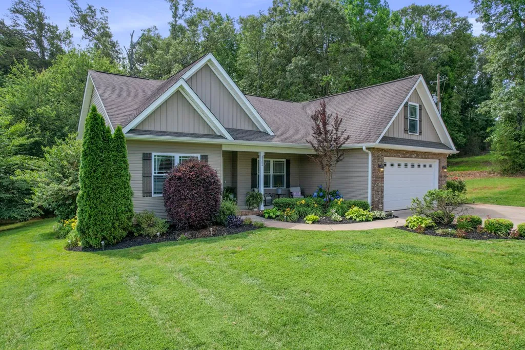6352 Valley Farm Road