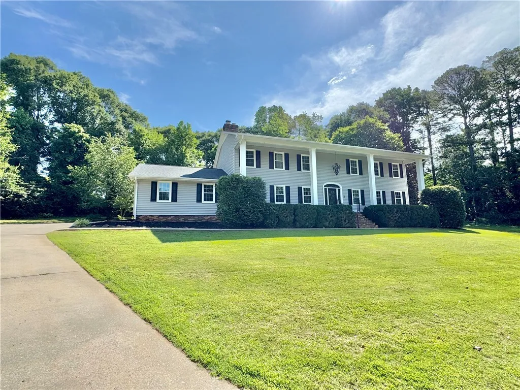 Property image 3 at 102 Buckingham Court, Easley, SC 29640