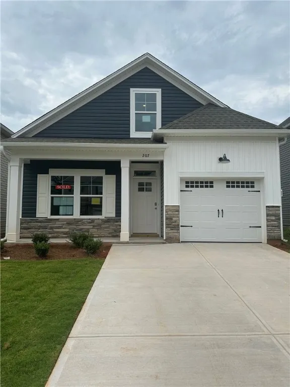 207 Brown Circle