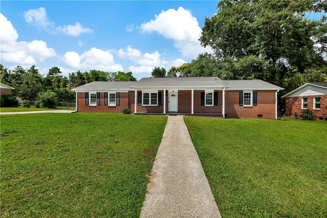 2305 Poplar Lane