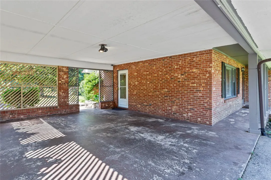 Property image 3 at 400 Maple Avenue, Seneca, SC 29678