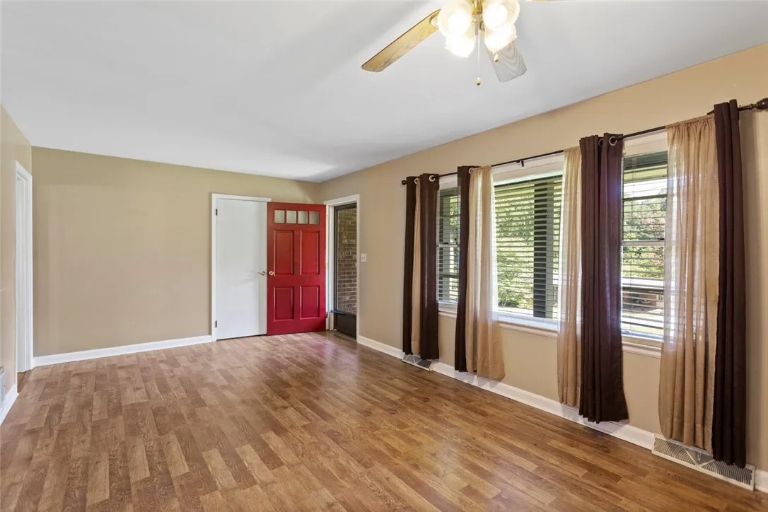 Property image 4 at 400 Maple Avenue, Seneca, SC 29678