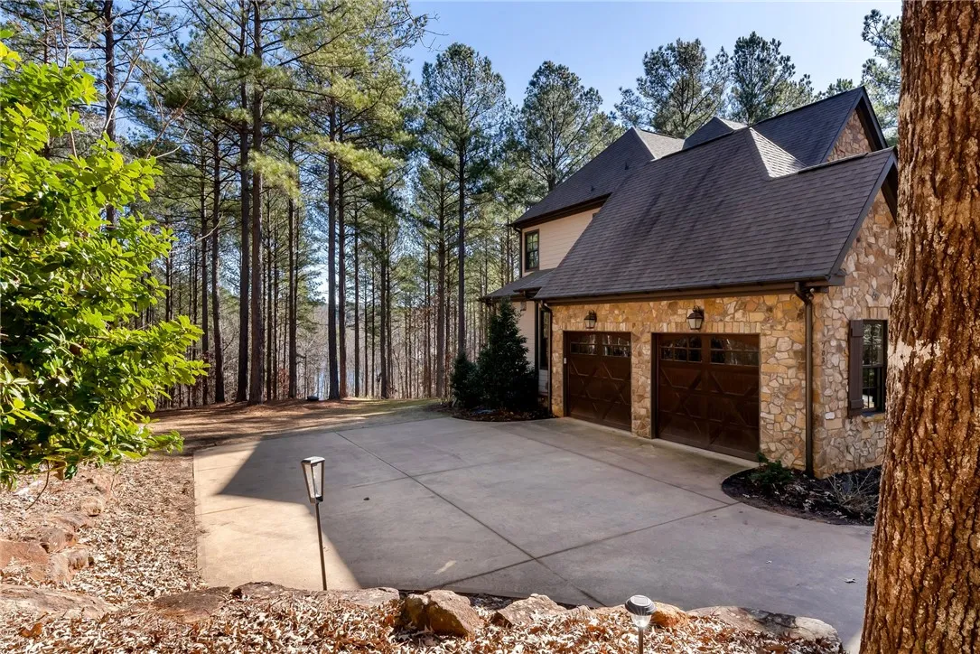 Property image 3 at 703 Timberbrook Trail, Salem, SC 29676