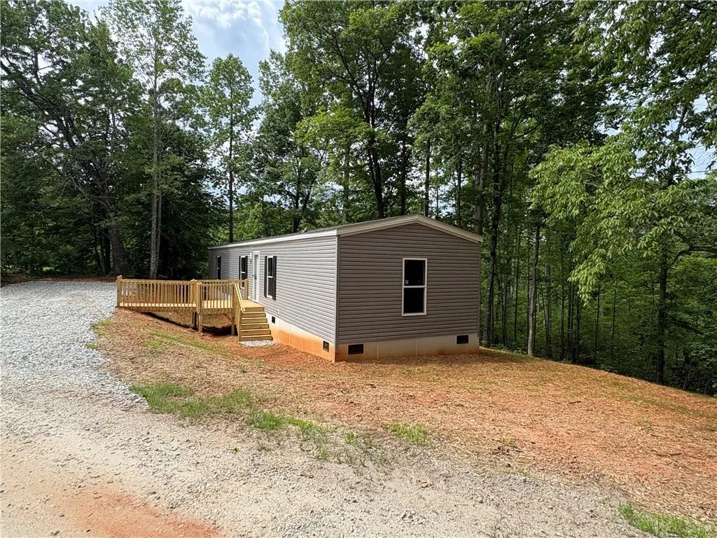Property image 4 at 305 Indian Trail, Salem, SC 29676