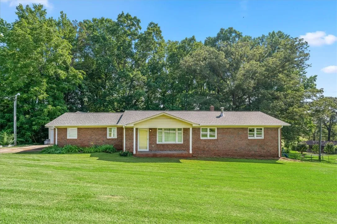 500 W Springwood Drive