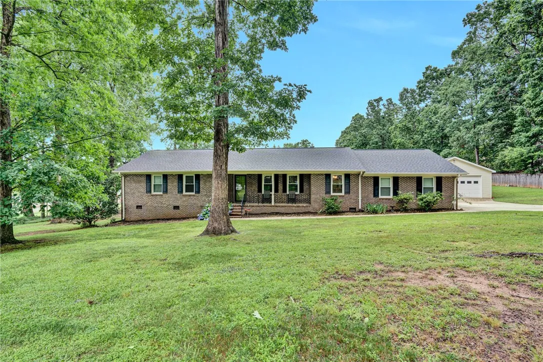 125 White Oak Drive