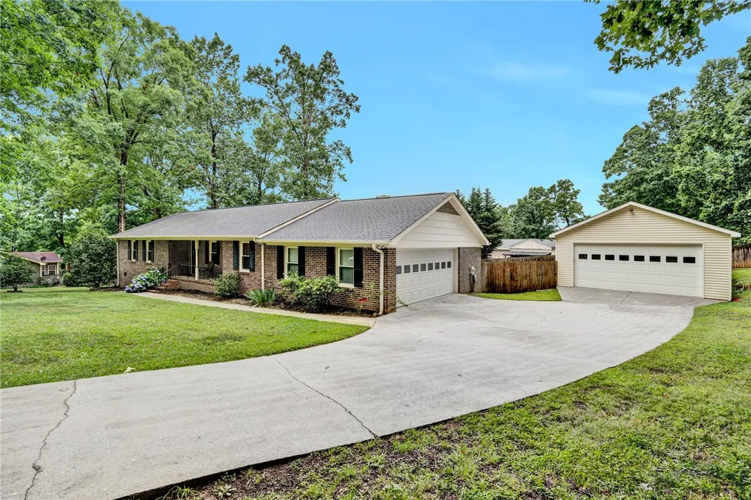 Property image 3 at 125 White Oak Drive, Easley, SC 29642