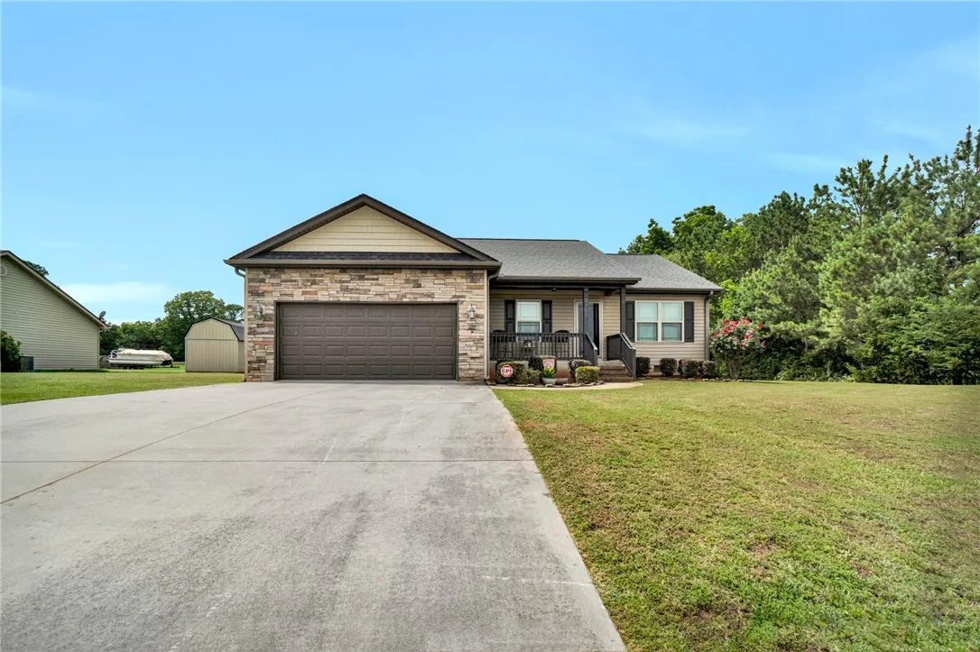 Property image 2 at 102 Tea Leaf Court, Anderson, SC 29626
