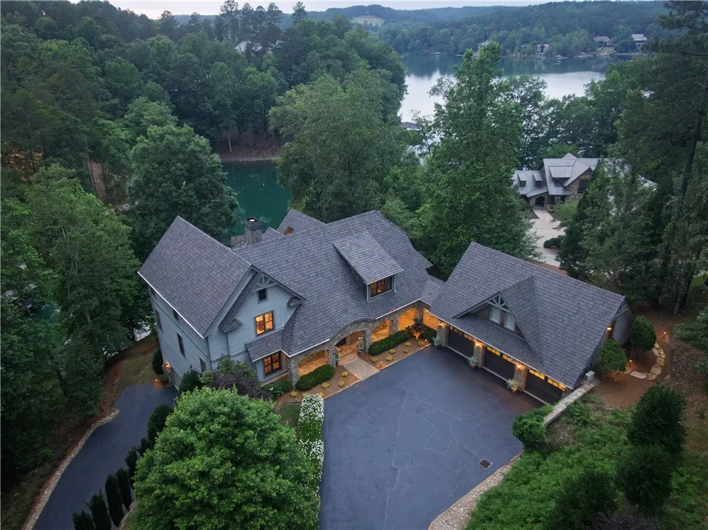 264 Featherstone Drive