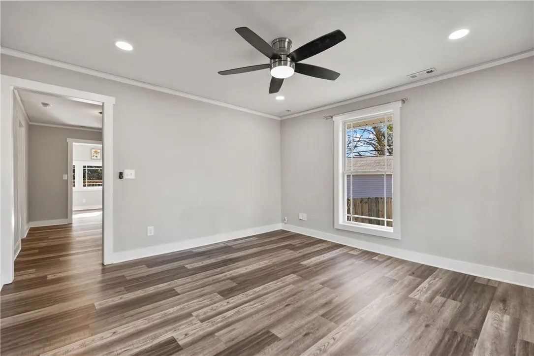Property image 5 at 562 Lowndes Hill Road, Greenville, SC 29607