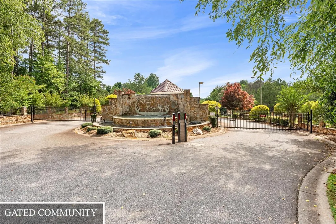 Property image 5 at 163 W Waters Edge Lane, West Union, SC 29696