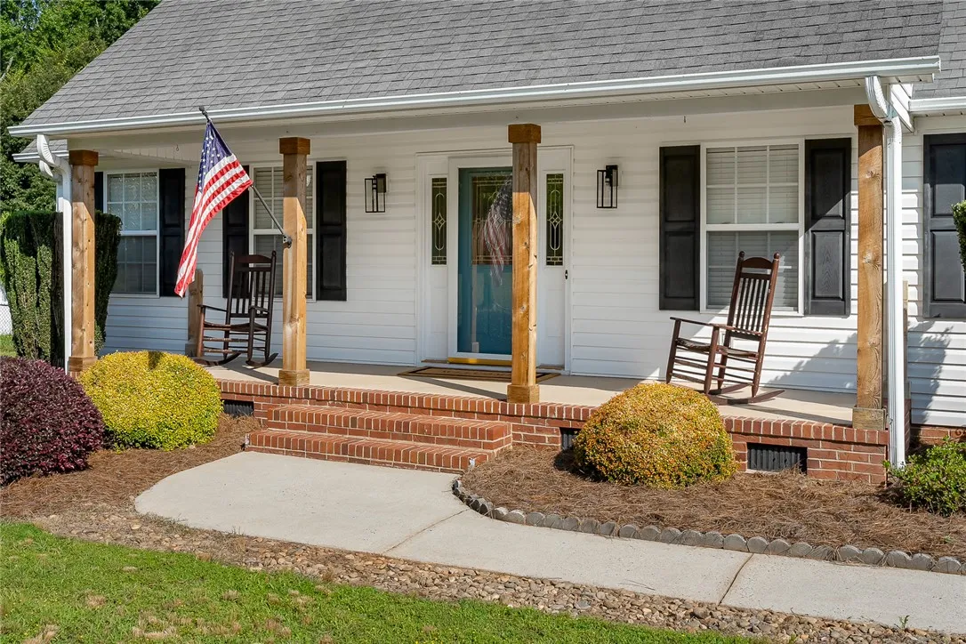 Property image 2 at 111 Branchwood Lane, Belton, SC 29627