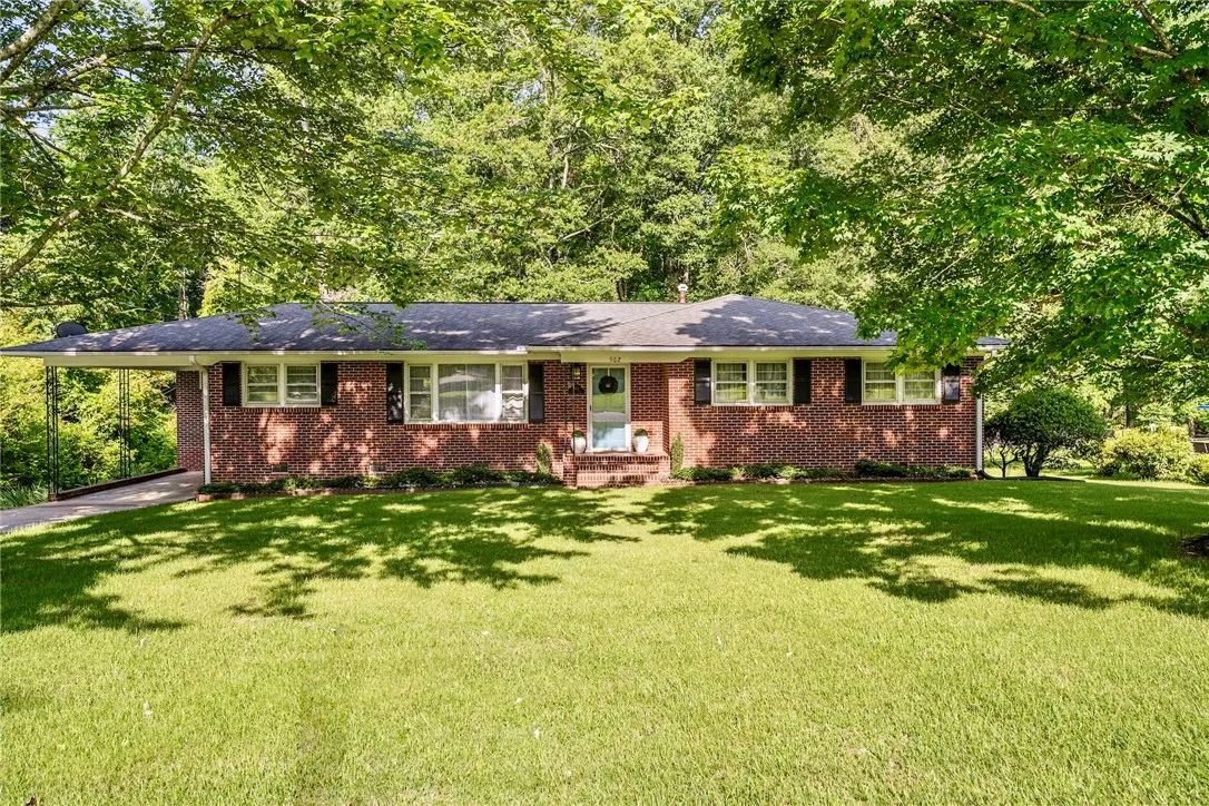 502 Forest Lane