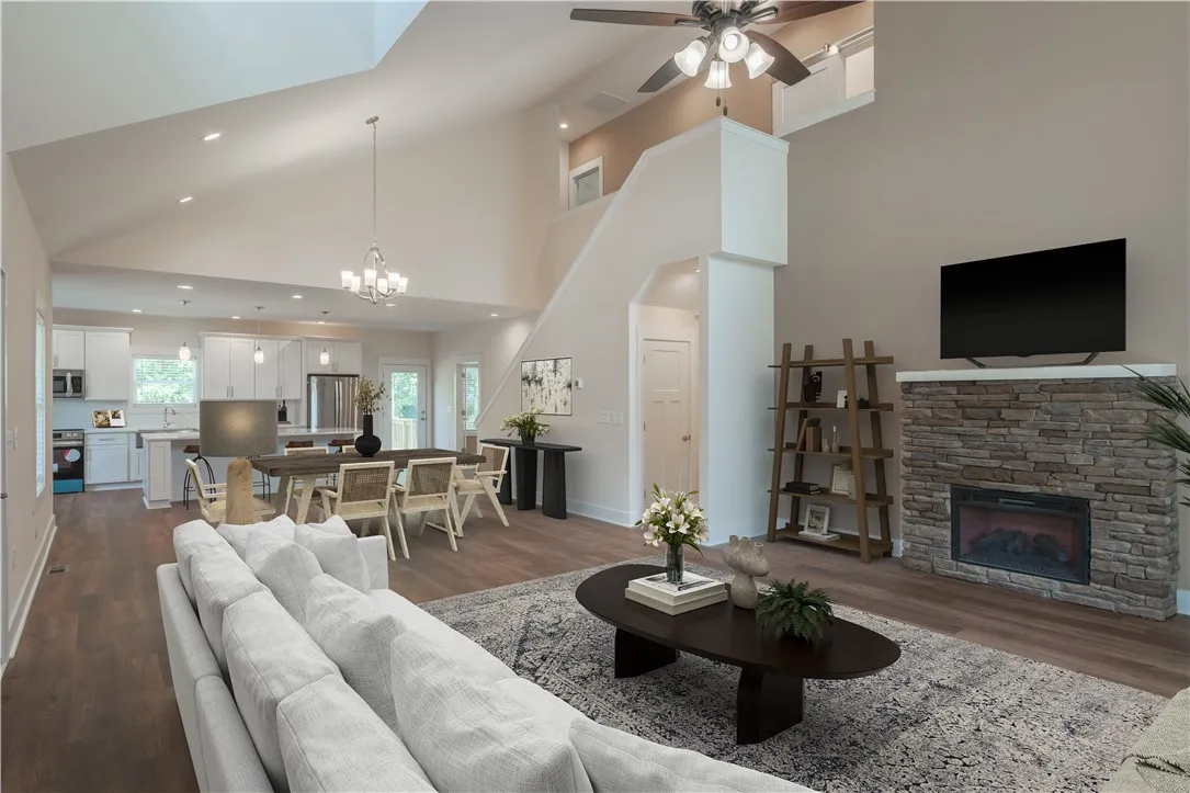 Property image 4 at 18003 Clermont Circle, Seneca, SC 29678